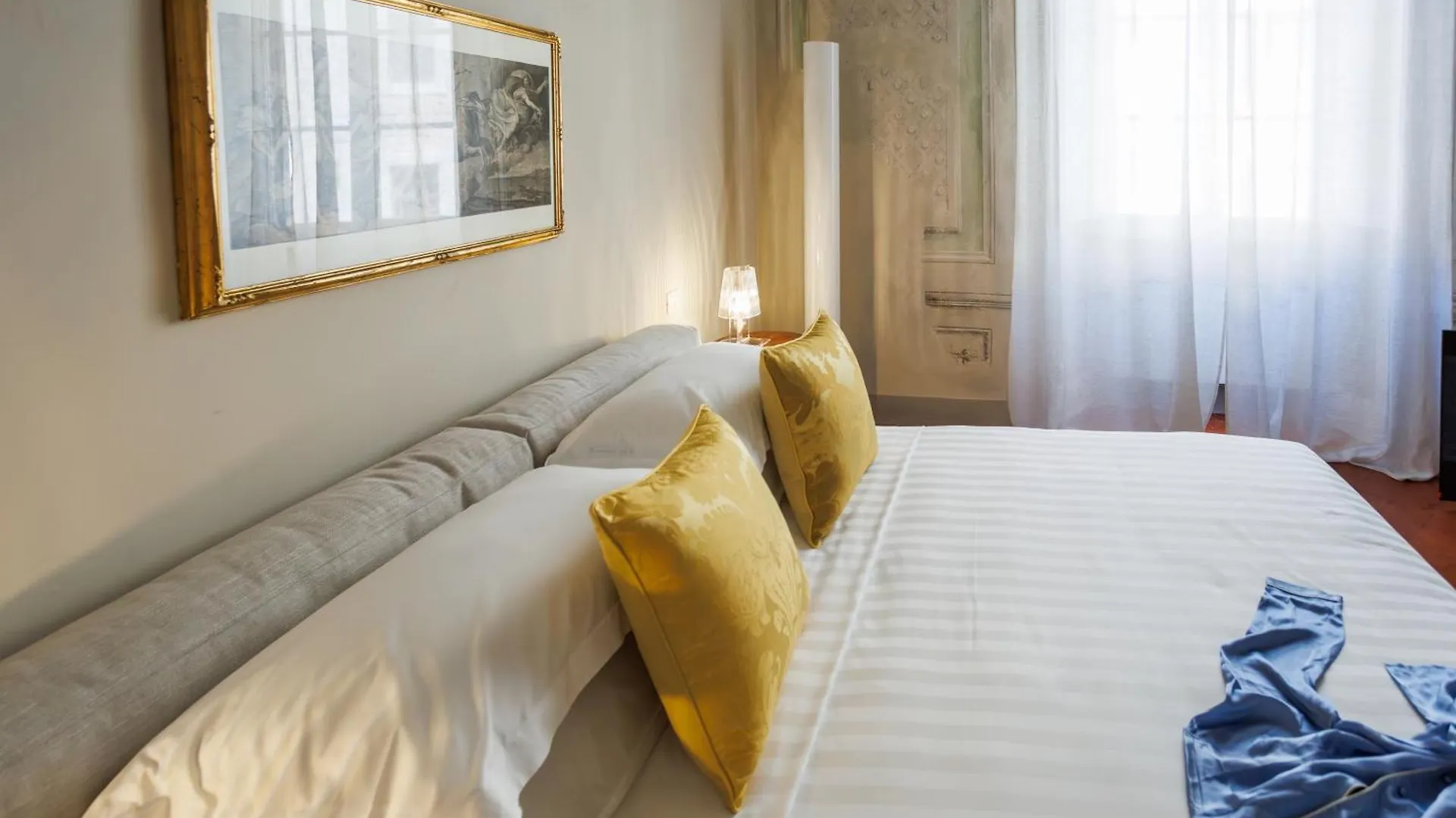 Palazzo Della Bianca-Royal Experience Lägenhet Pisa